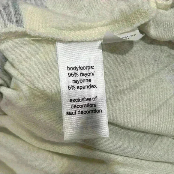 Maurices Abstract Aztec Print Short Sleeve Shirt Scoop Neck Lace Trim Top Size L - Picture 3 of 7